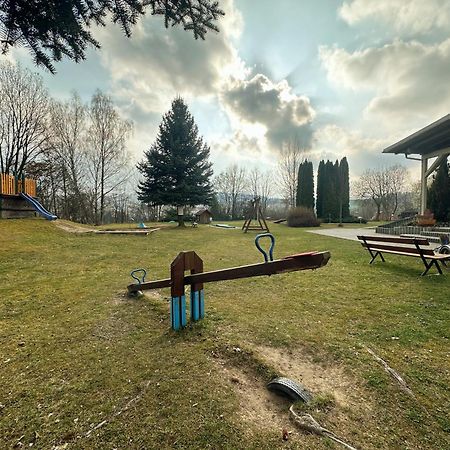 Hotel Am Laerchenberg I Fruehstueck, Wlan, Parkplatz Schirgiswalde-Kirschau Extérieur photo