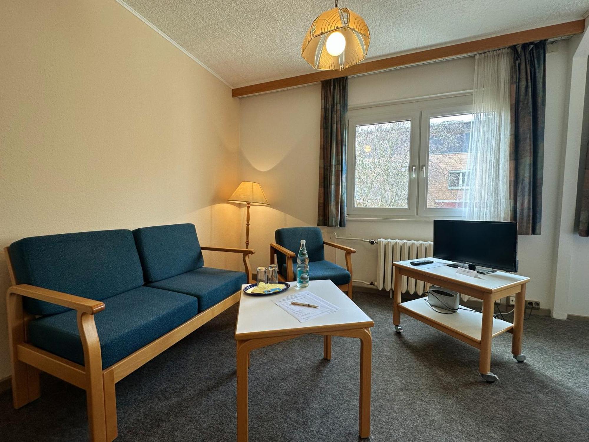 Hotel Am Laerchenberg I Fruehstueck, Wlan, Parkplatz Schirgiswalde-Kirschau Extérieur photo