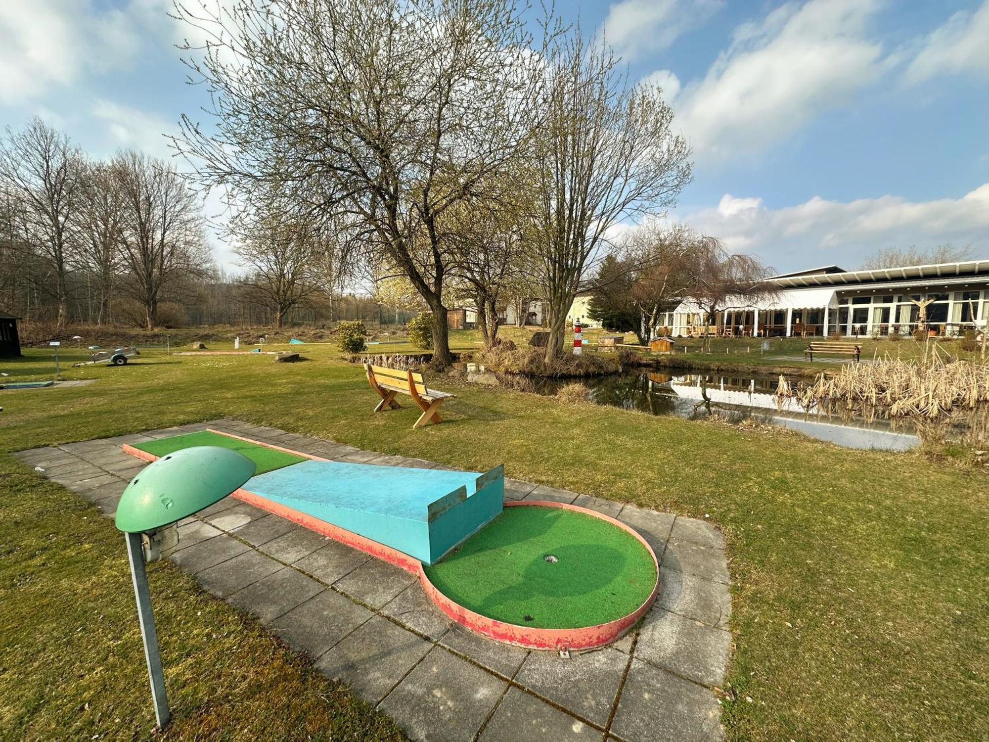 Hotel Am Laerchenberg I Fruehstueck, Wlan, Parkplatz Schirgiswalde-Kirschau Extérieur photo