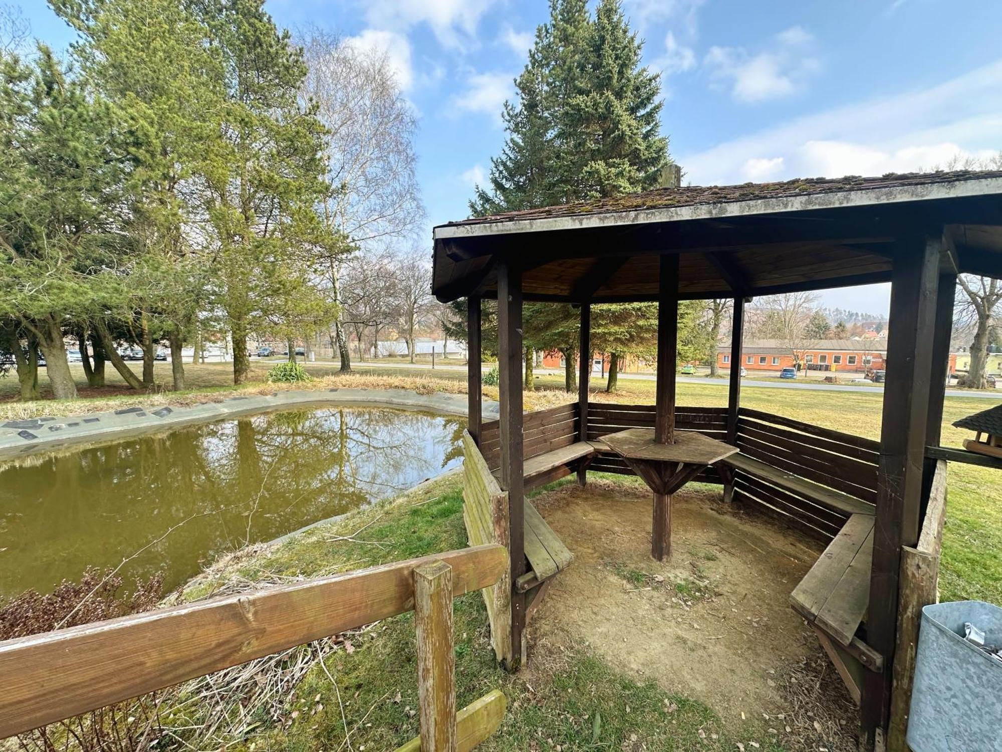 Hotel Am Laerchenberg I Fruehstueck, Wlan, Parkplatz Schirgiswalde-Kirschau Extérieur photo
