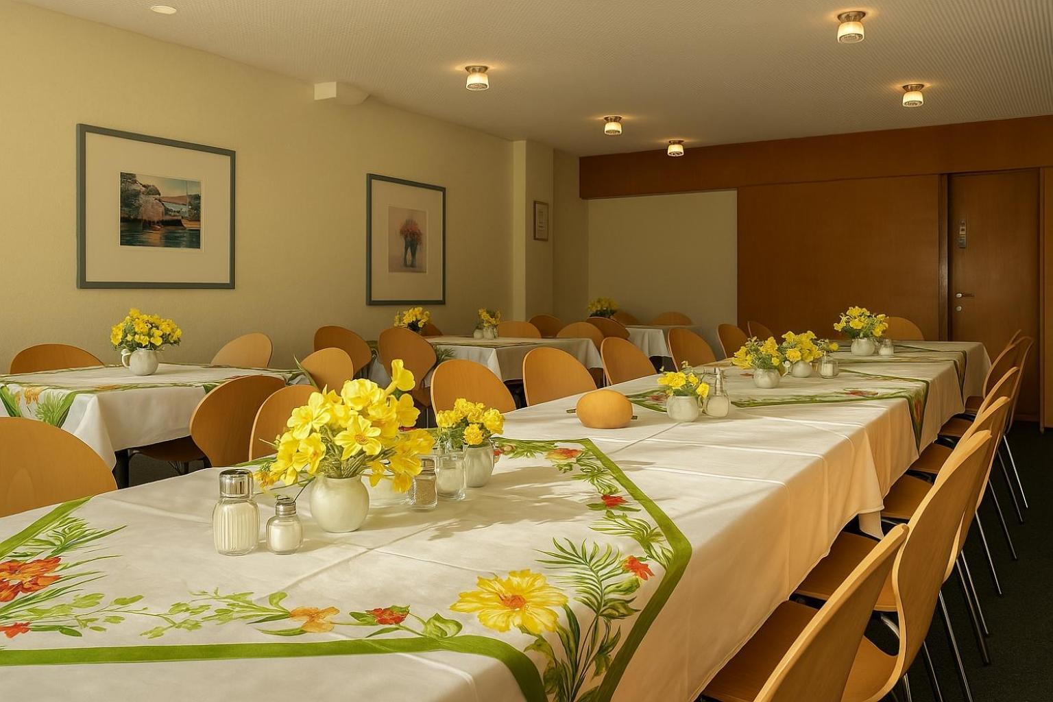 Hotel Am Laerchenberg I Fruehstueck, Wlan, Parkplatz Schirgiswalde-Kirschau Extérieur photo