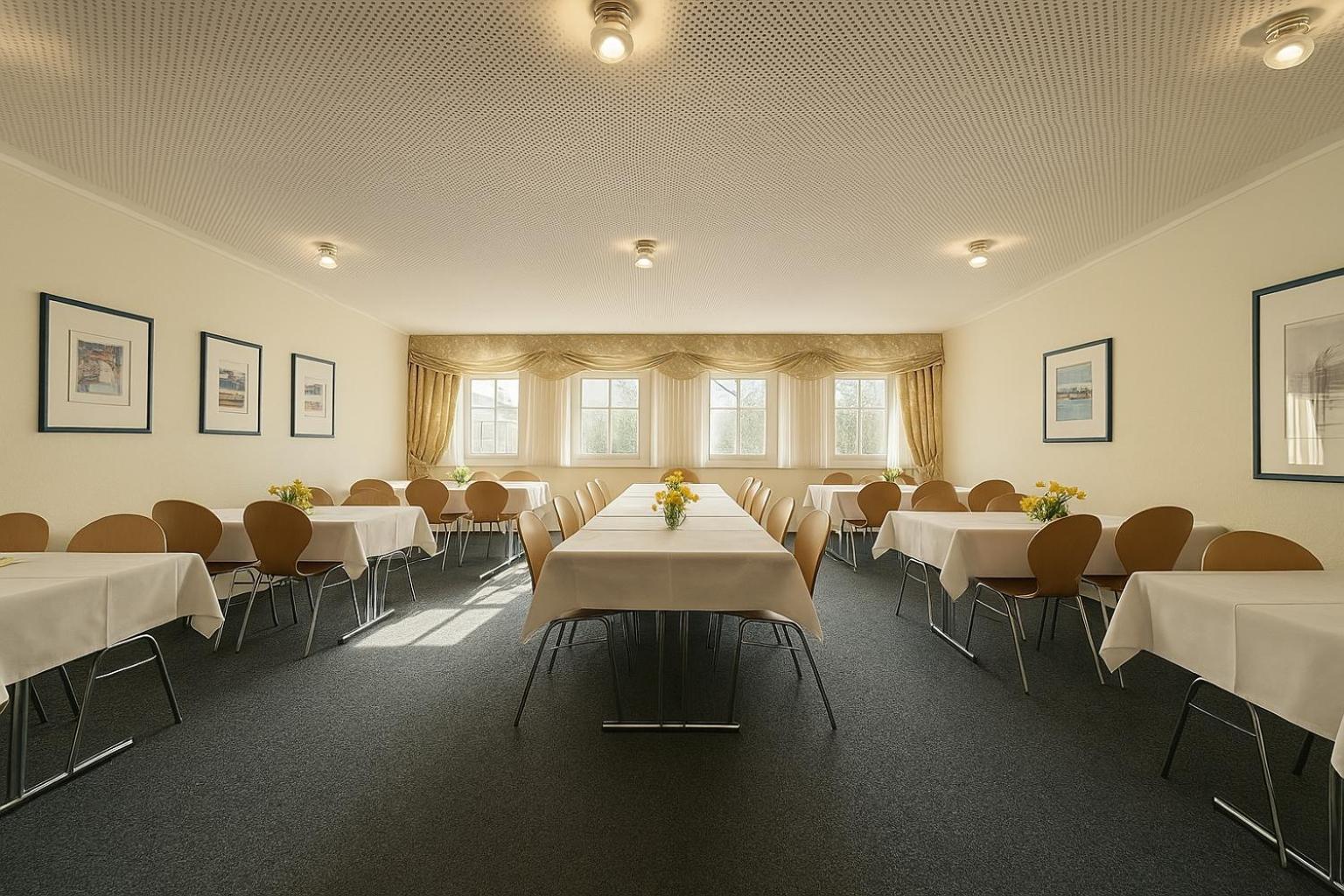 Hotel Am Laerchenberg I Fruehstueck, Wlan, Parkplatz Schirgiswalde-Kirschau Extérieur photo